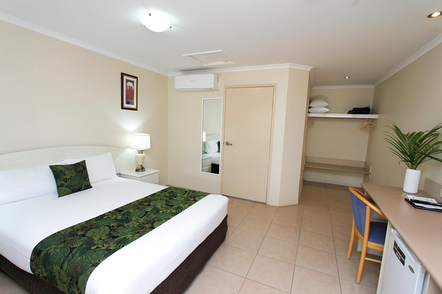 The Palms Motel Chinchilla Exterior foto